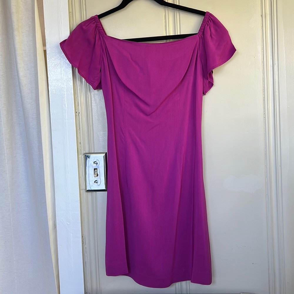 BEBE. SIZE 0. MINI DRESS.